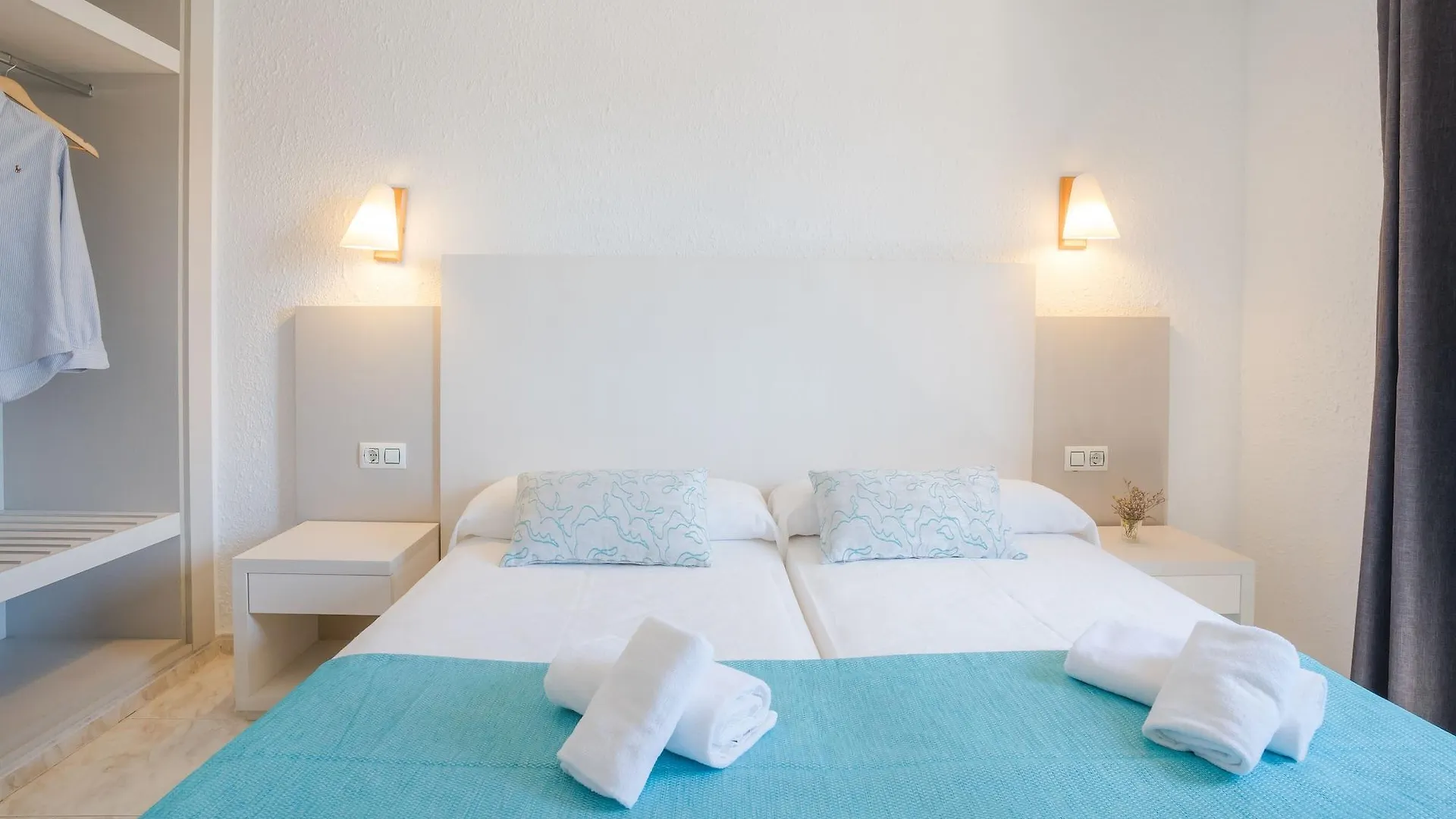 Apartamentos Moon Dreams Los Lentiscos Cala'N Blanes  2*, Cala'N Blanes (Menorca)